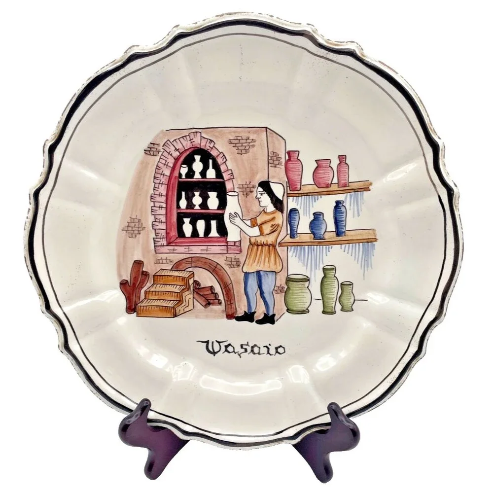 THE POTTER Italian Hand Painted Ceramic Wall Plate 12
